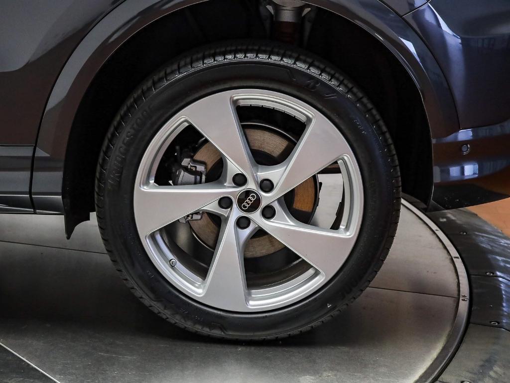 new 2025 Audi Q5 car, priced at $60,290