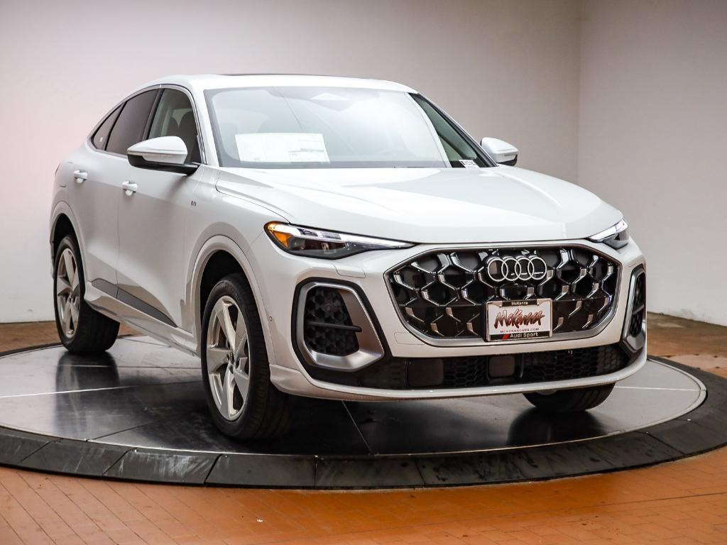 new 2025 Audi Q5 car, priced at $63,060