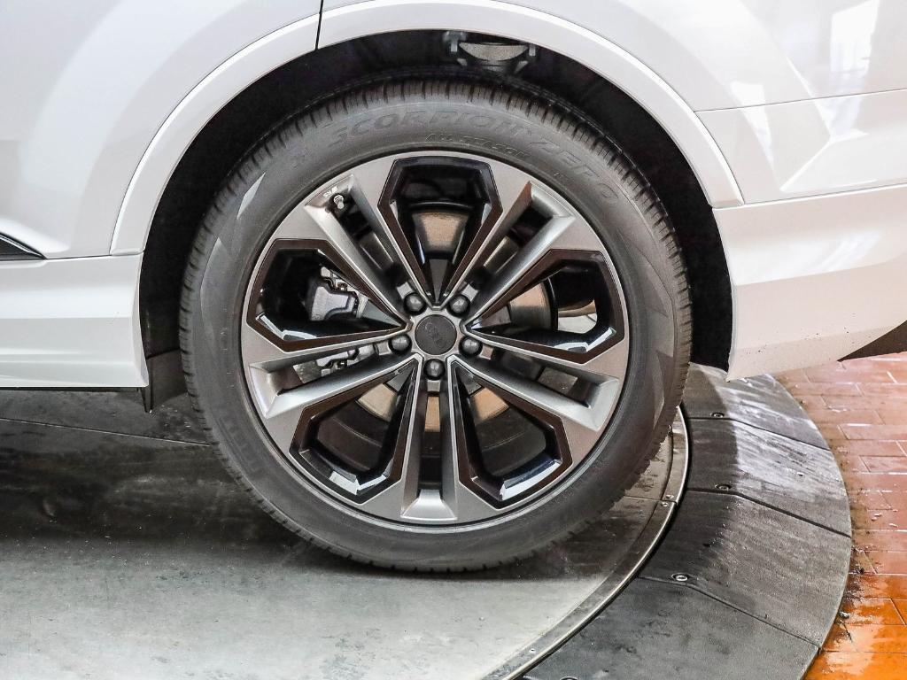 new 2026 Audi Q7 car