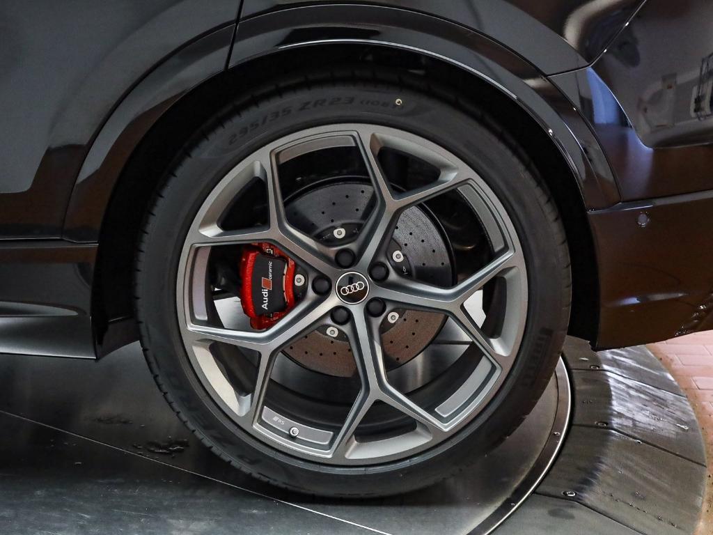 new 2026 Audi RS Q8 car