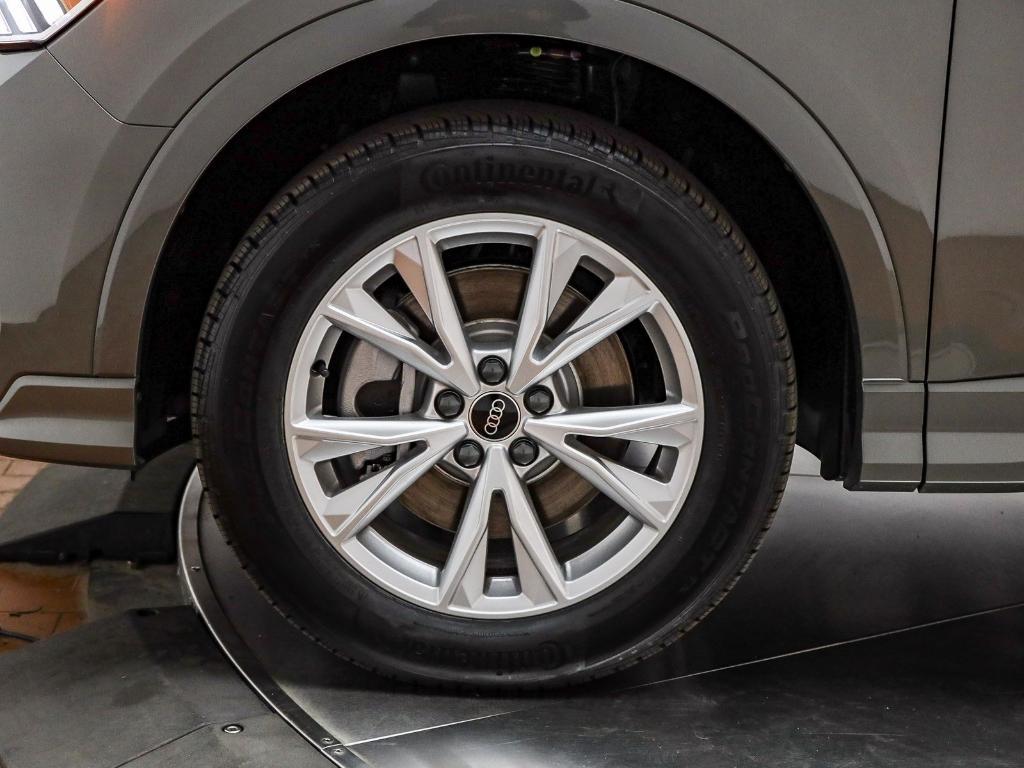 new 2025 Audi Q3 car, priced at $41,425