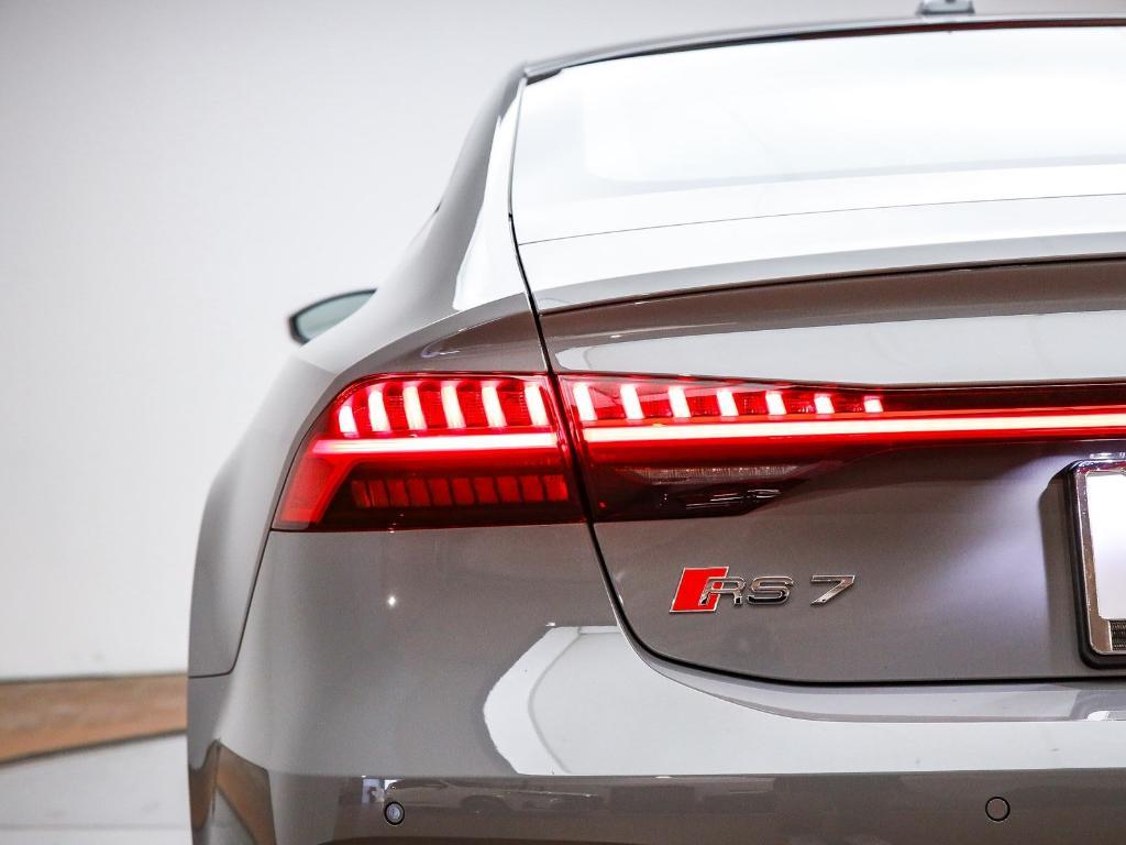 new 2026 Audi RS 7 car