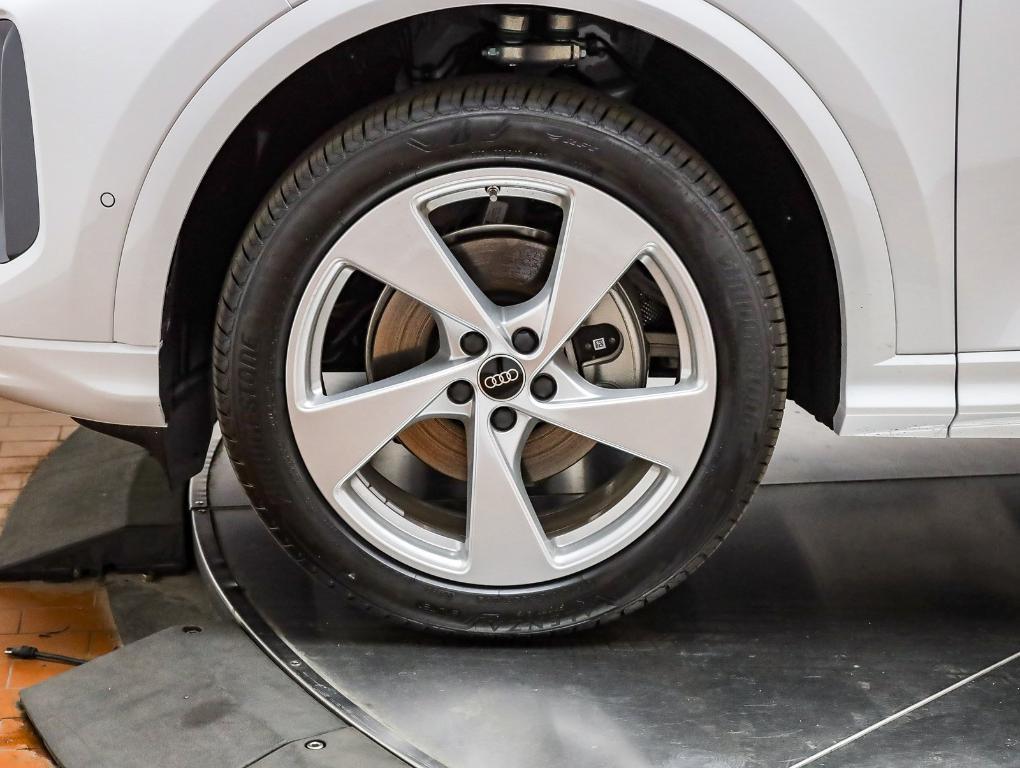 new 2025 Audi Q5 car, priced at $61,240