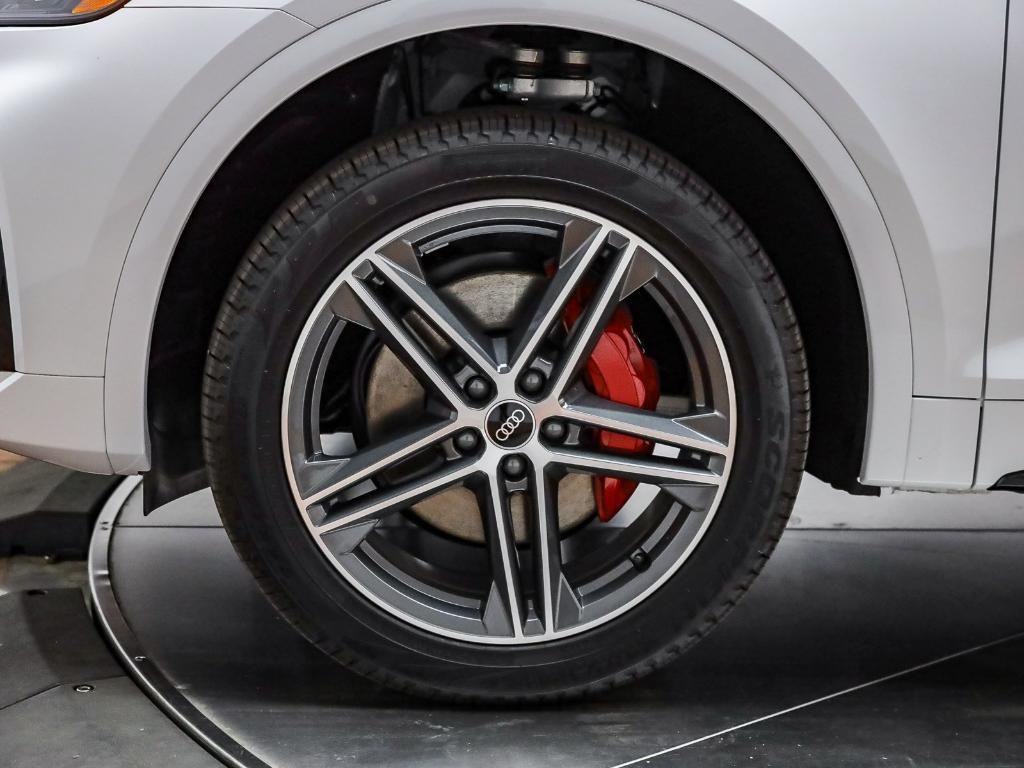 new 2025 Audi Q5 car, priced at $68,300