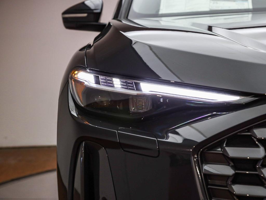 new 2025 Audi Q5 car, priced at $53,730