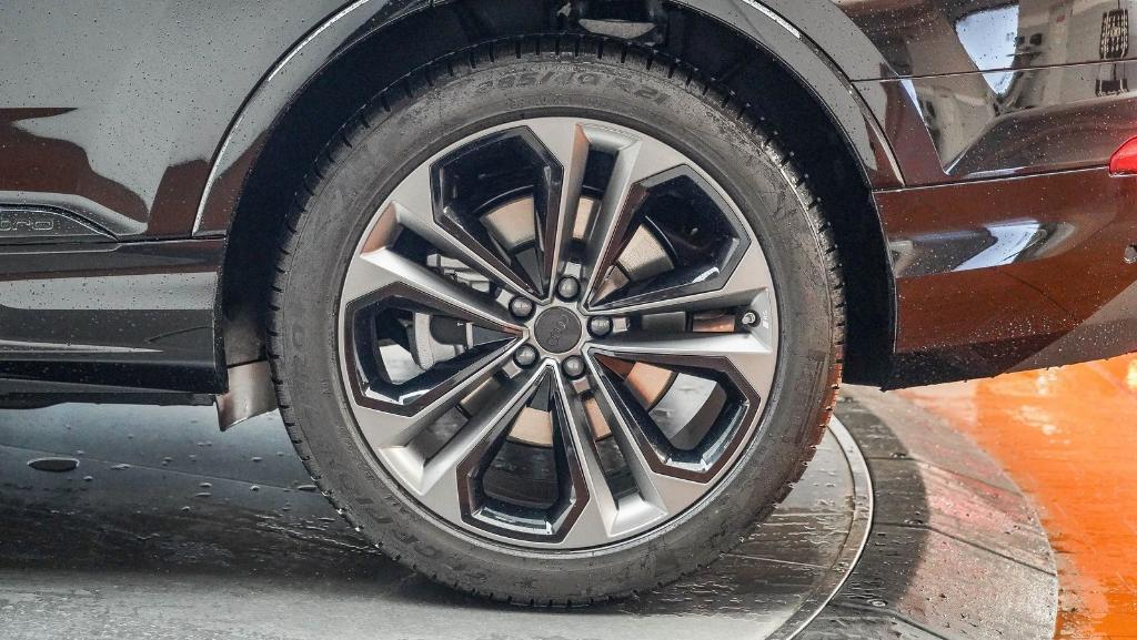 new 2026 Audi Q7 car