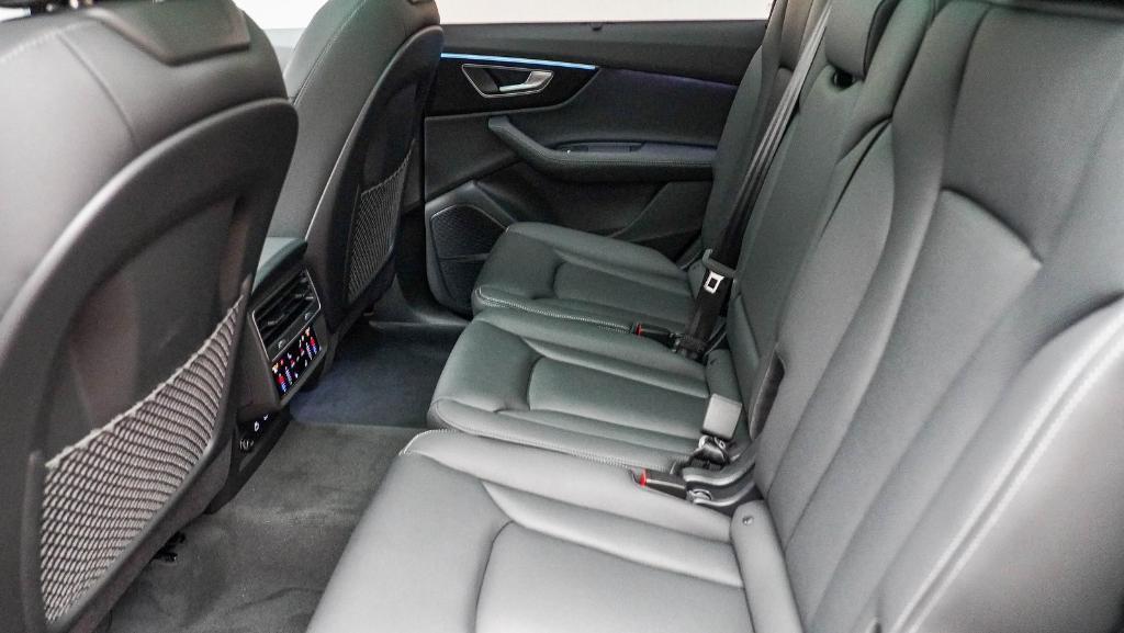 new 2026 Audi Q7 car