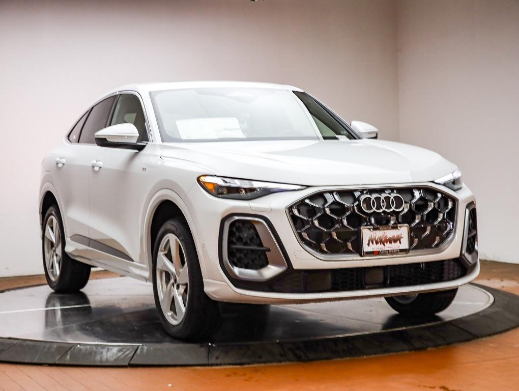 new 2025 Audi Q5 car, priced at $63,340