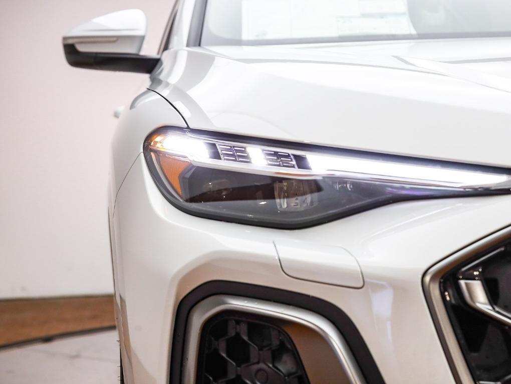 new 2025 Audi Q5 car, priced at $63,340