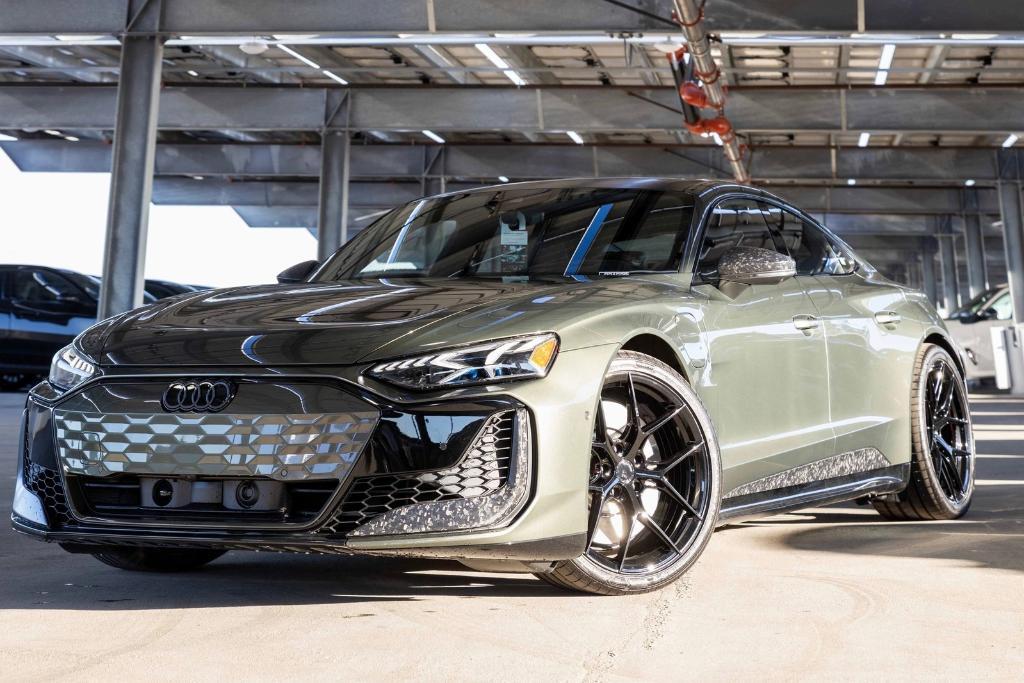 new 2026 Audi RS e-tron GT car