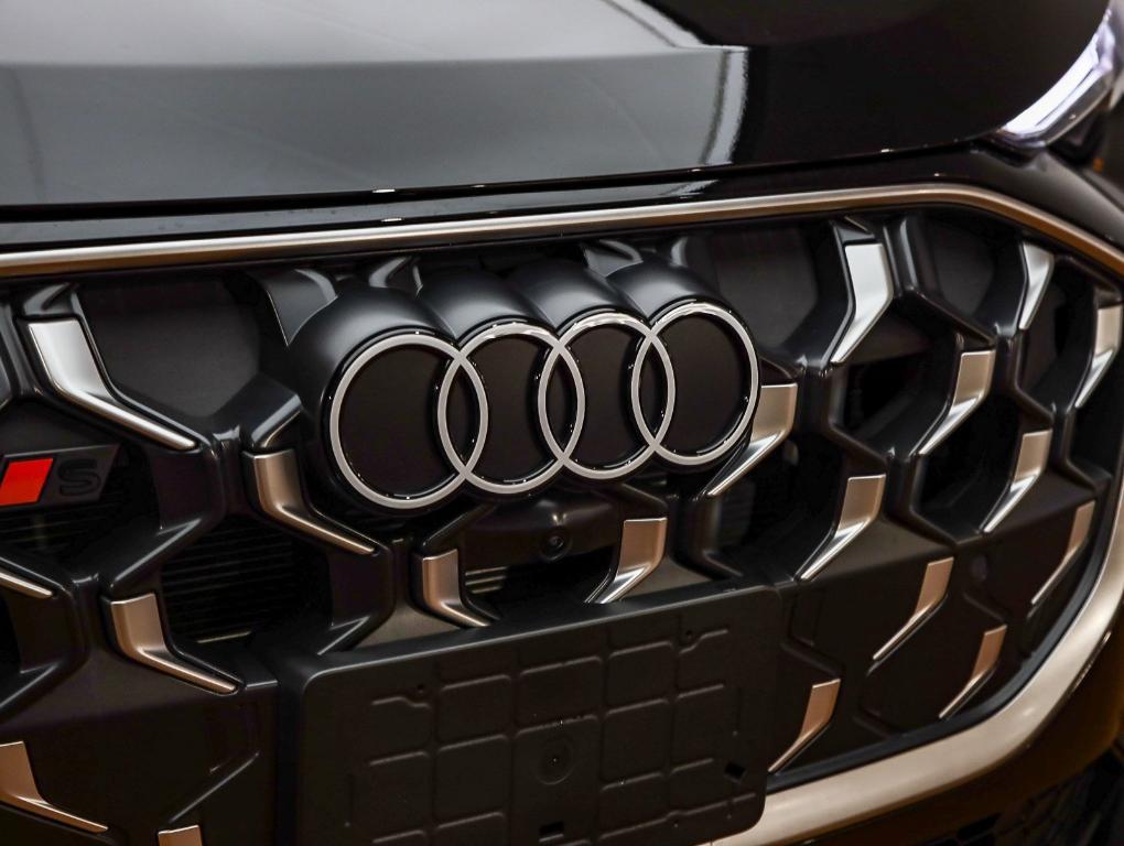 new 2025 Audi SQ5 car, priced at $73,540