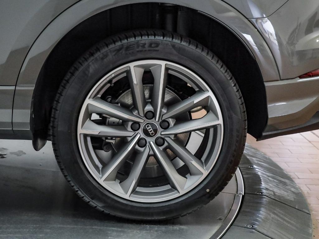 new 2025 Audi Q3 car, priced at $43,475