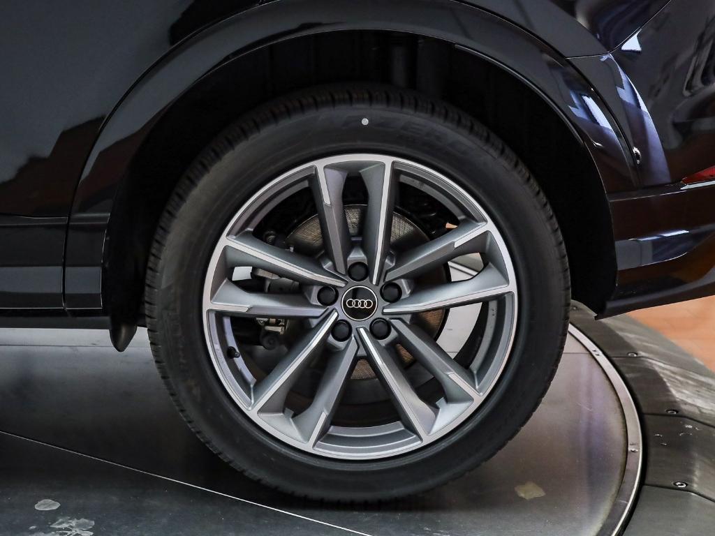 new 2025 Audi Q3 car, priced at $43,475