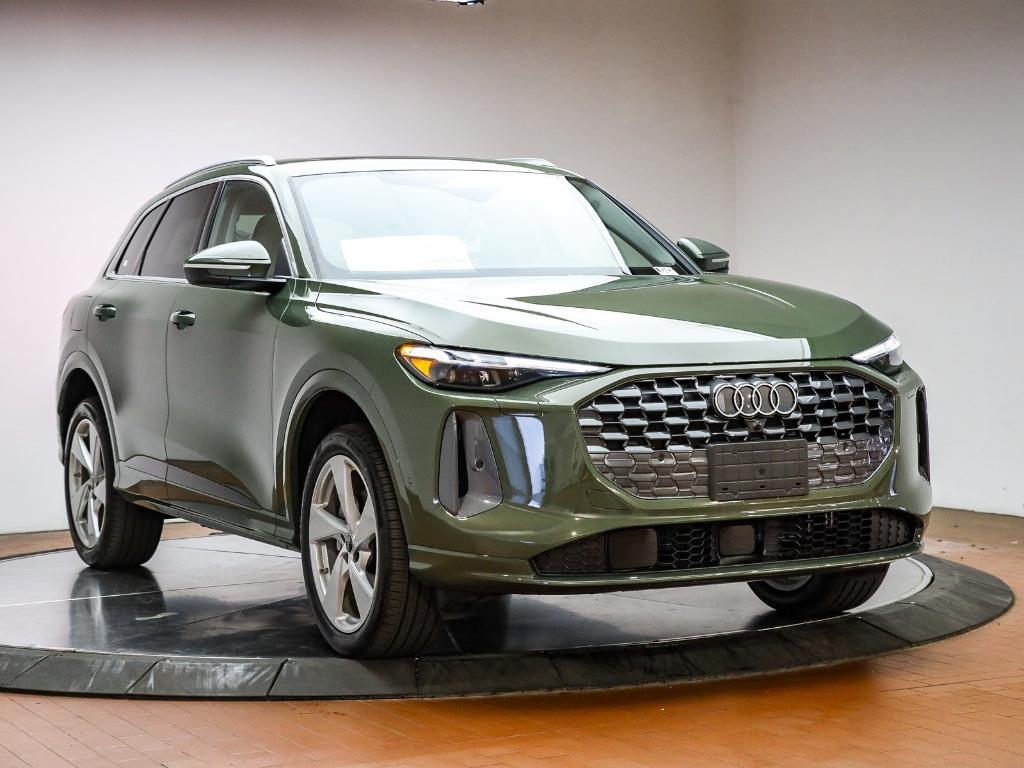 new 2025 Audi Q5 car, priced at $61,240