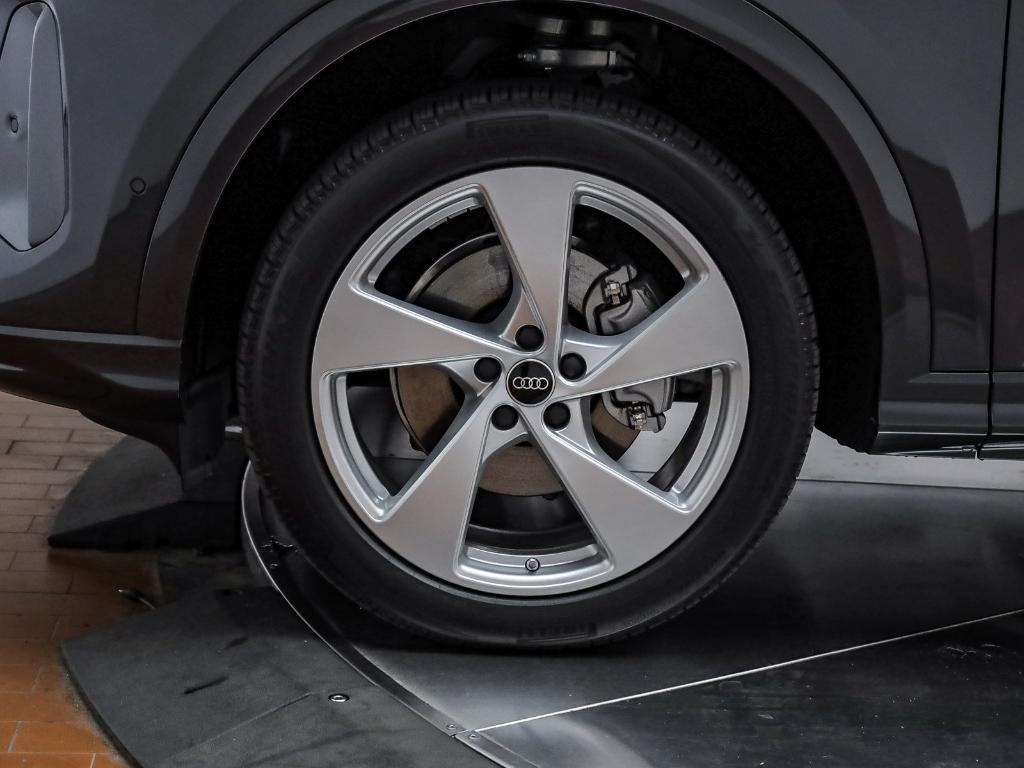 new 2025 Audi Q5 car, priced at $61,240
