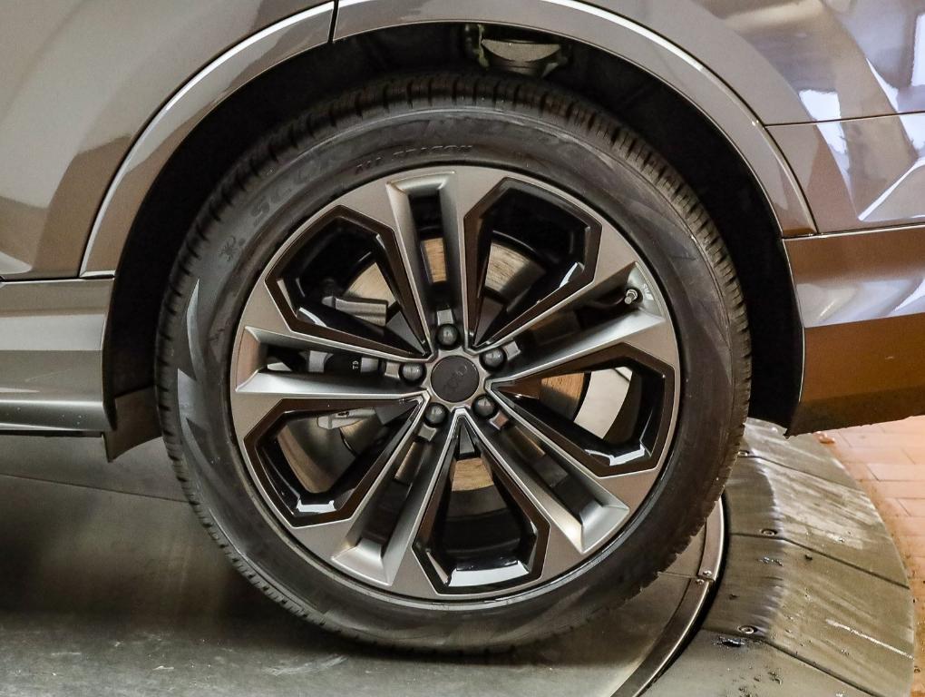 new 2026 Audi Q7 car