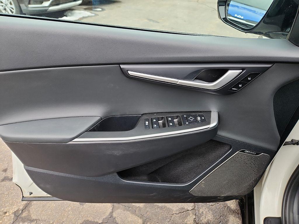 used 2023 Kia EV6 car, priced at $25,388