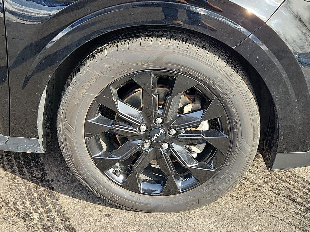 used 2022 Kia Carnival car, priced at $29,448