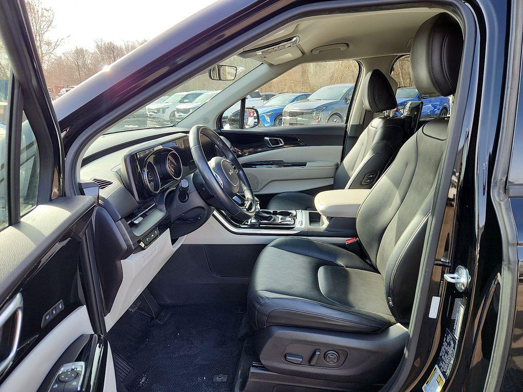 used 2022 Kia Carnival car, priced at $29,448