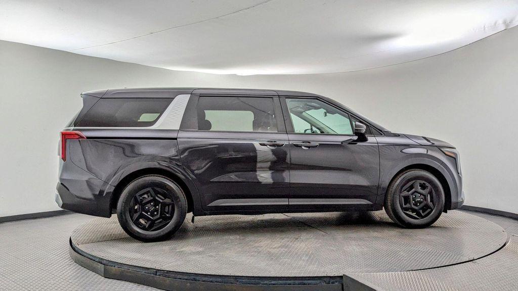 used 2025 Kia Carnival car, priced at $33,849
