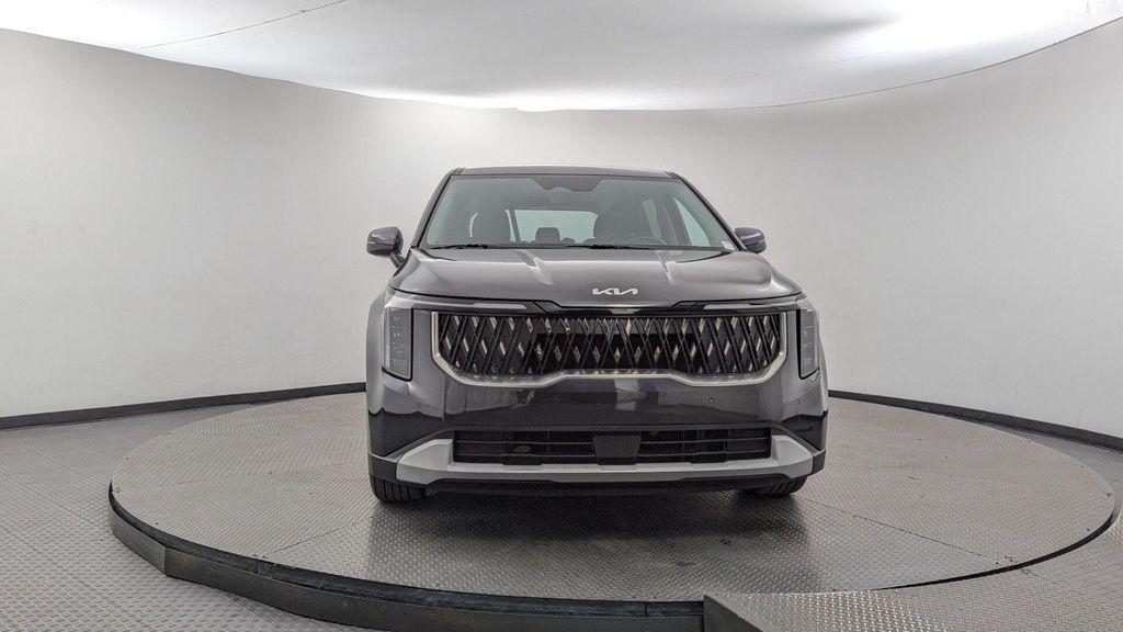 used 2025 Kia Carnival car, priced at $33,849