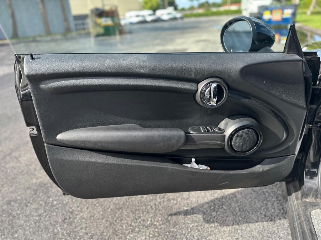 used 2016 MINI Hardtop car, priced at $9,999