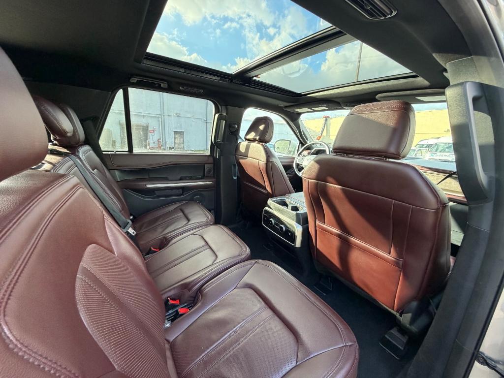 used 2024 Ford Expedition car, priced at $43,499