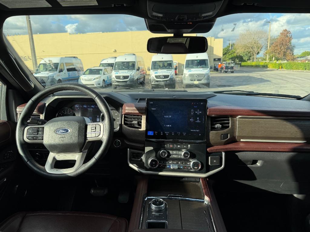 used 2024 Ford Expedition car, priced at $43,499