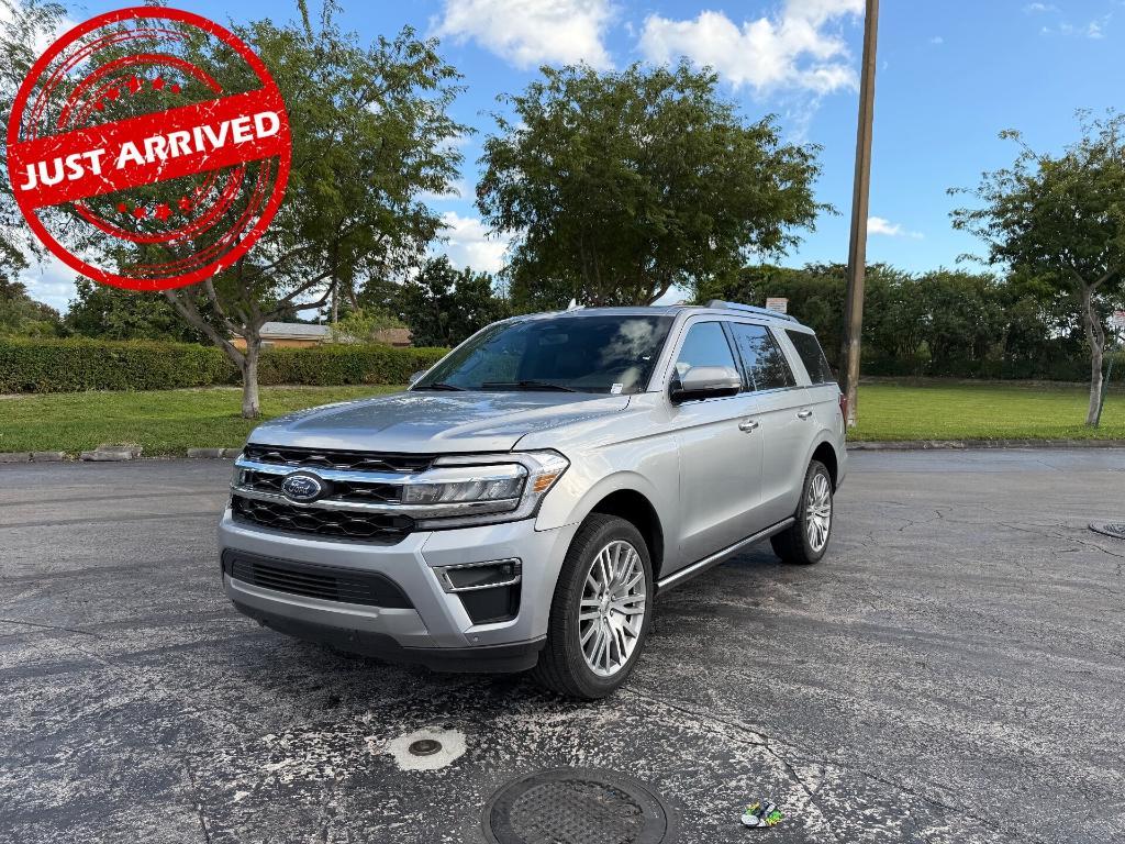 used 2024 Ford Expedition car, priced at $43,499
