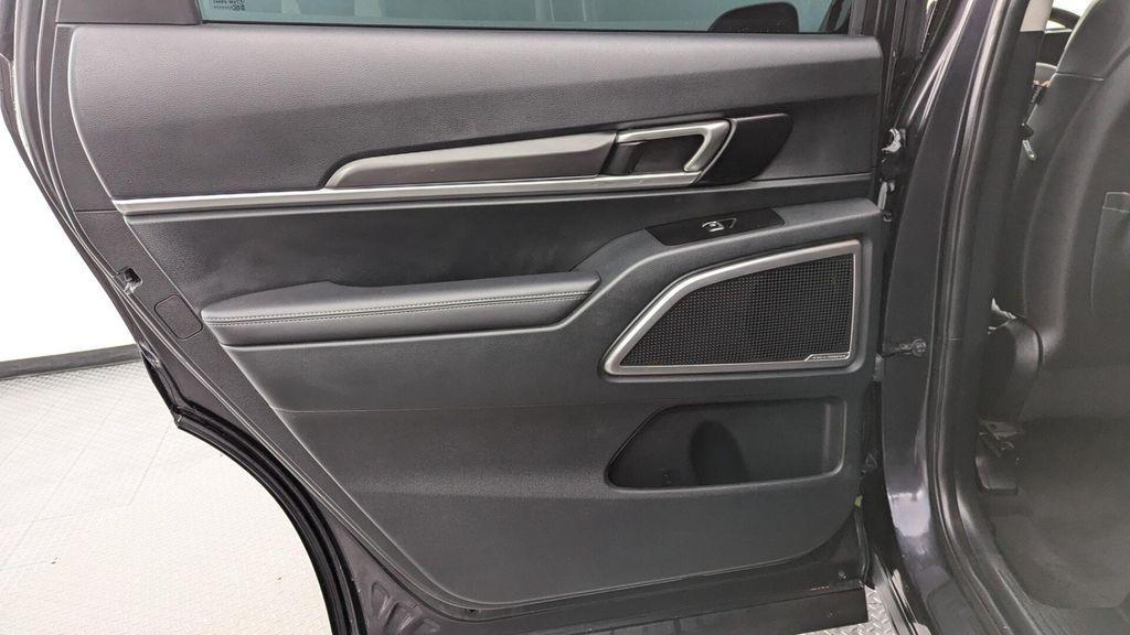 used 2025 Kia Telluride car, priced at $30,499