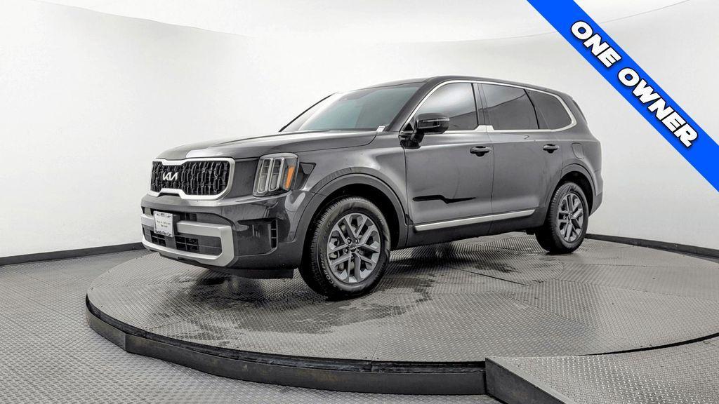 used 2025 Kia Telluride car, priced at $30,499