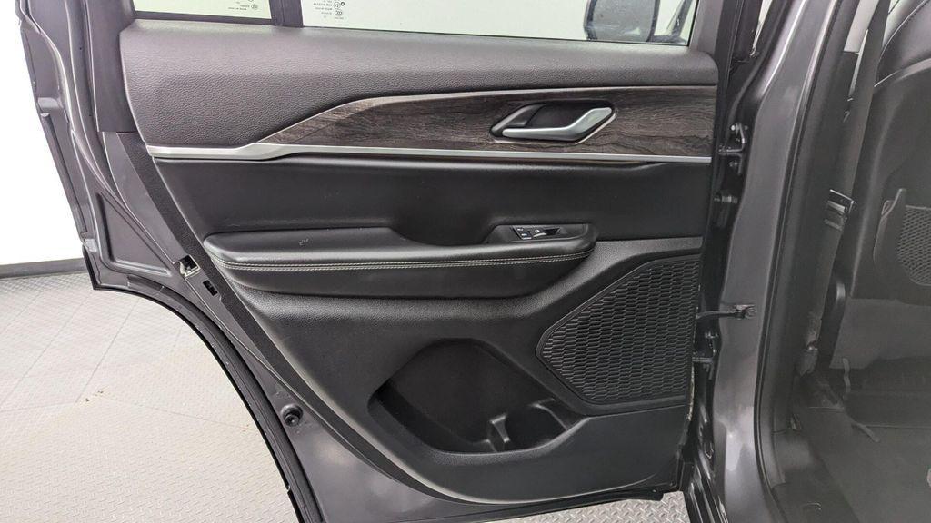 used 2023 Jeep Grand Cherokee car, priced at $22,299