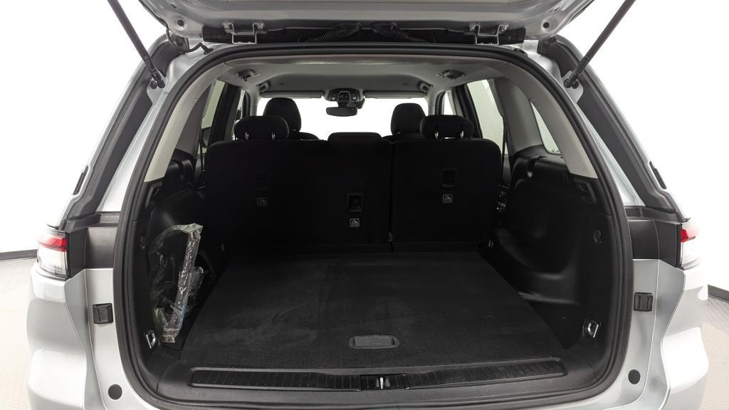 used 2023 Jeep Grand Cherokee car, priced at $20,099