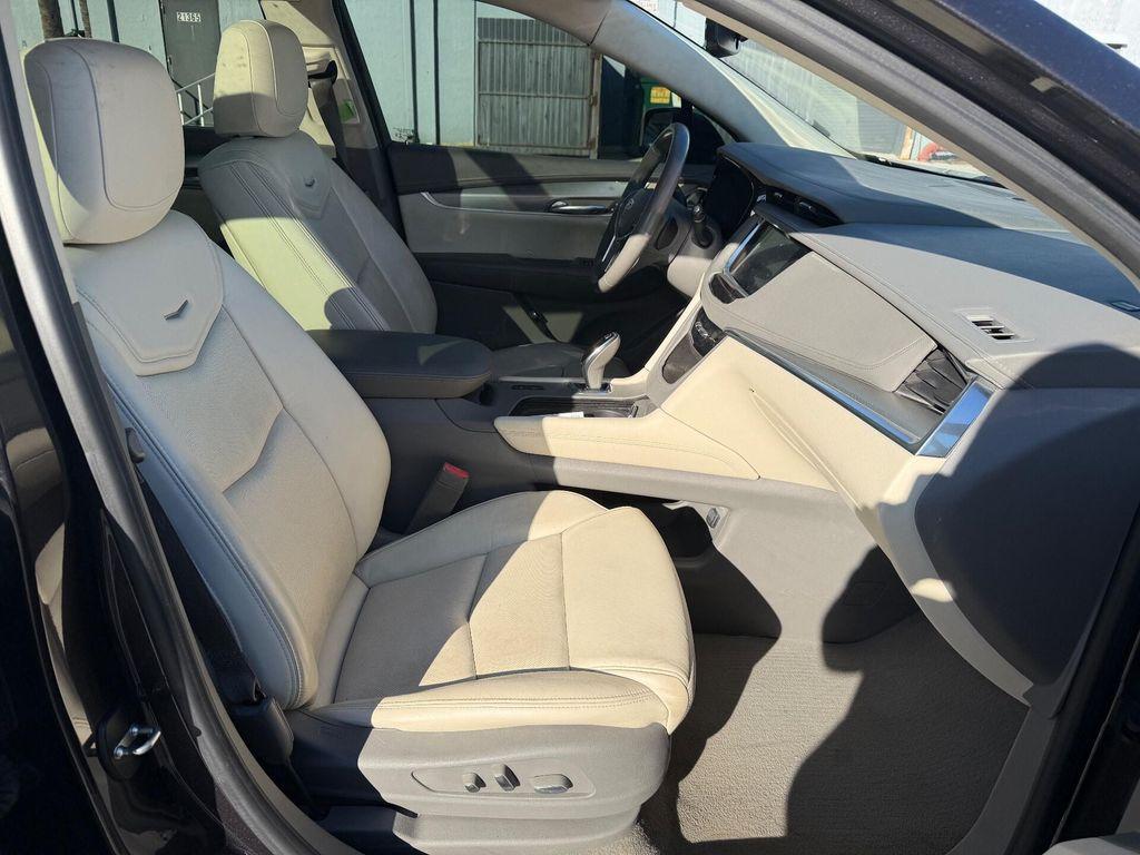 used 2017 Cadillac XT5 car, priced at $15,999