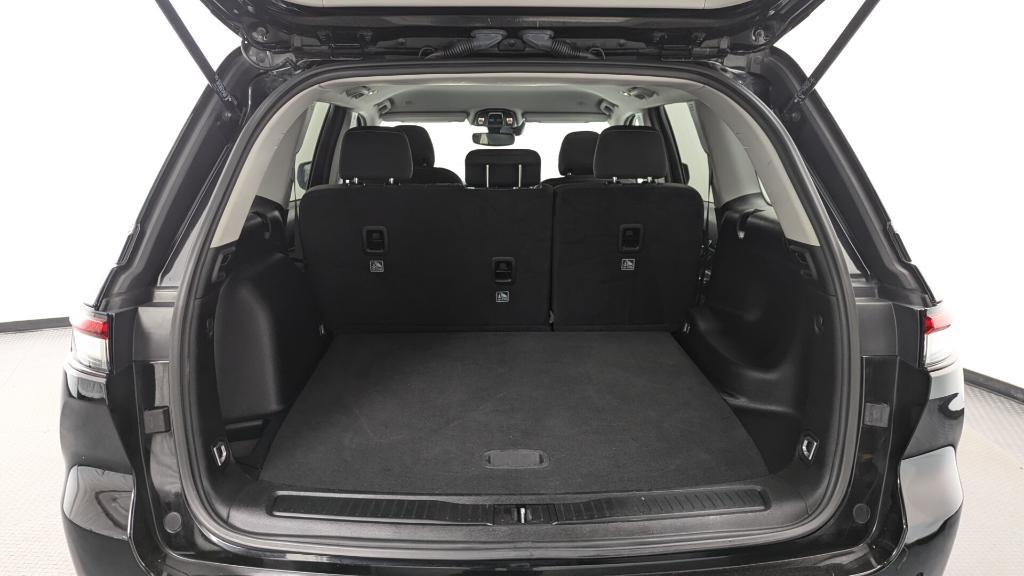 used 2024 Jeep Grand Cherokee car, priced at $20,499