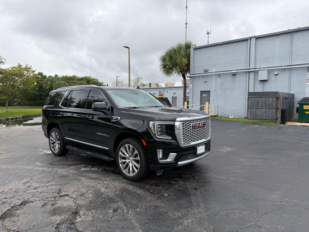 used 2021 GMC Yukon car, priced at $34,999