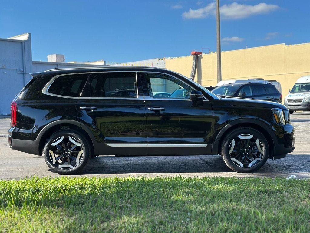 used 2025 Kia Telluride car, priced at $32,499