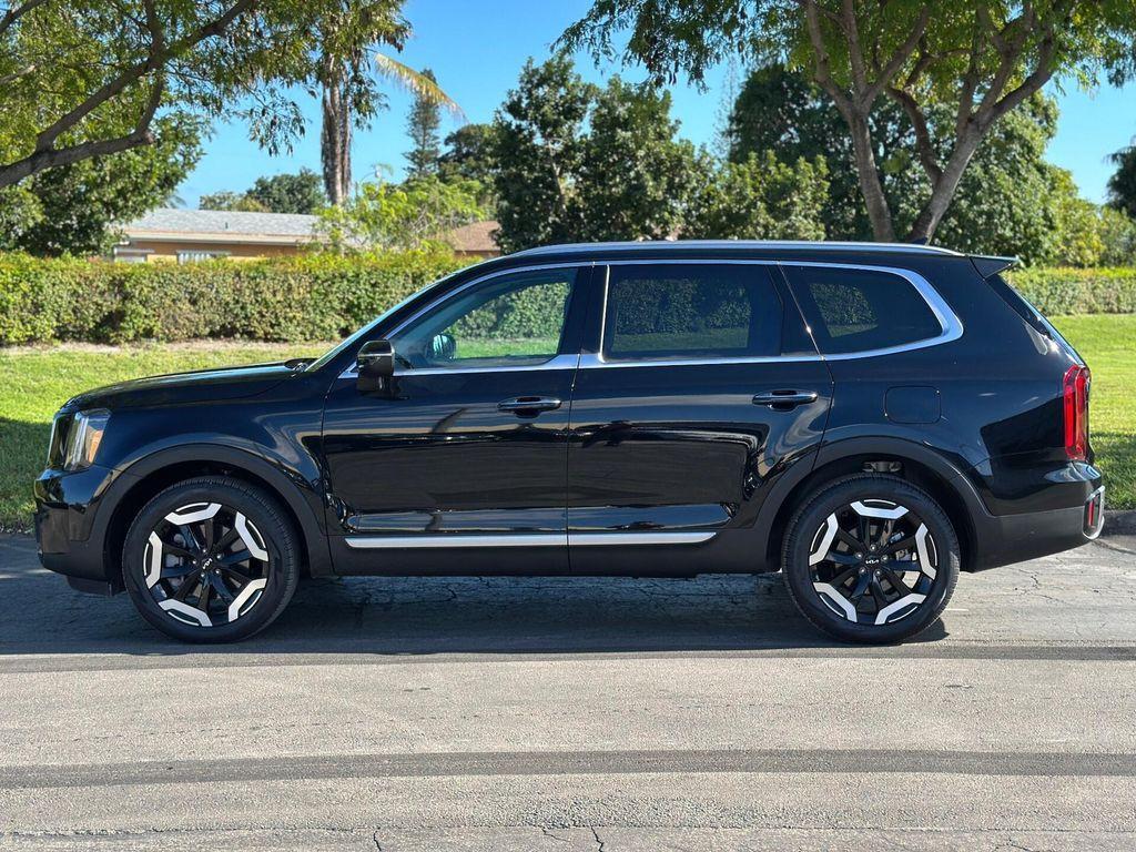 used 2025 Kia Telluride car, priced at $32,499