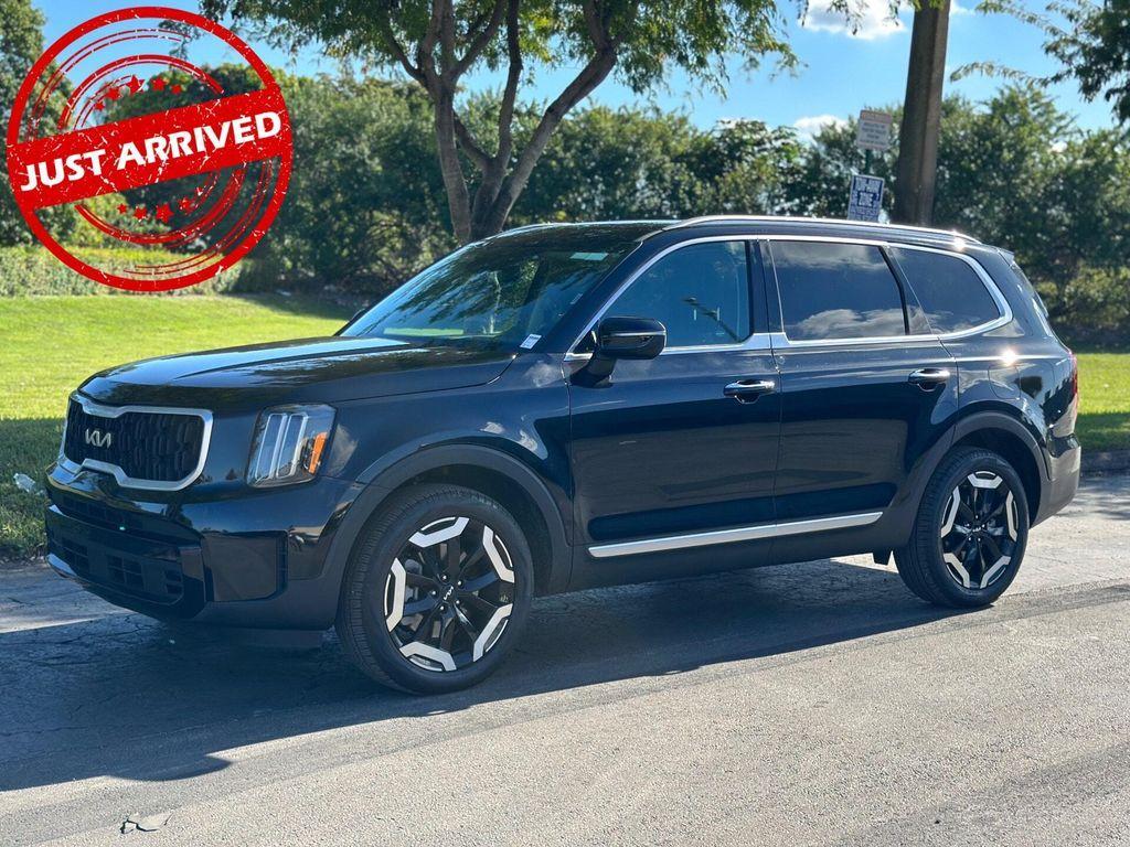 used 2025 Kia Telluride car, priced at $32,499