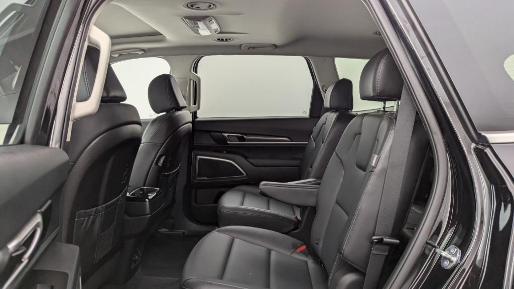 used 2025 Kia Telluride car, priced at $30,999