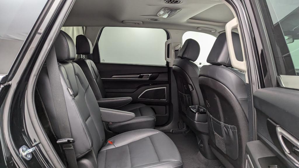 used 2025 Kia Telluride car, priced at $30,999