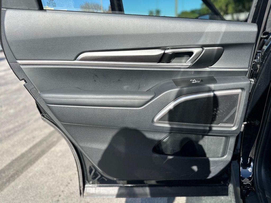 used 2025 Kia Telluride car, priced at $32,499