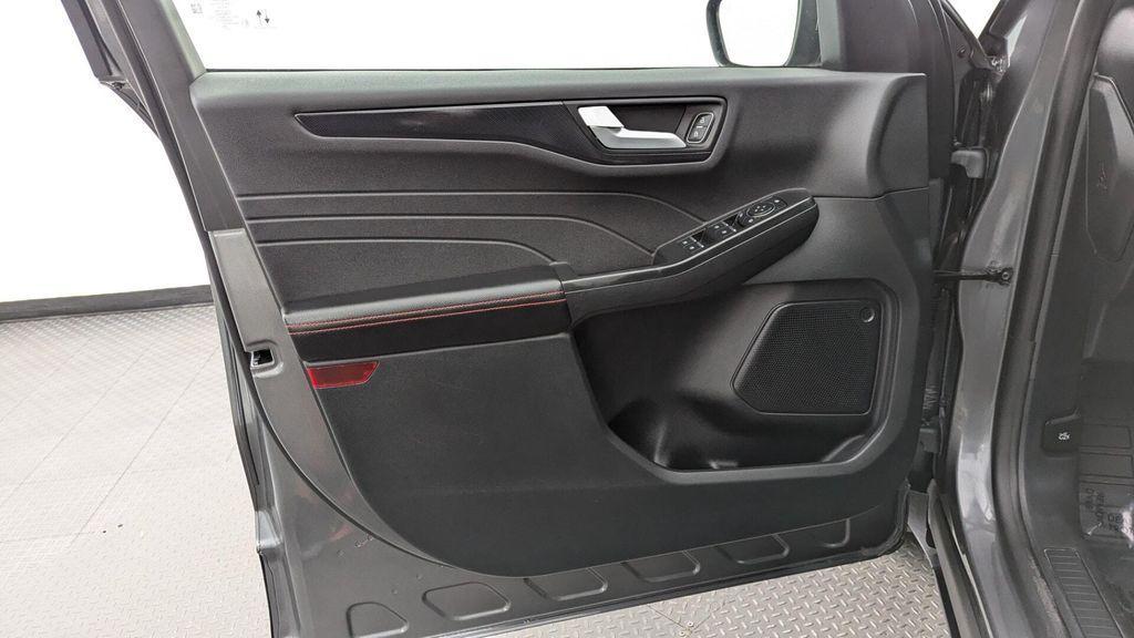 used 2025 Ford Escape car, priced at $18,499