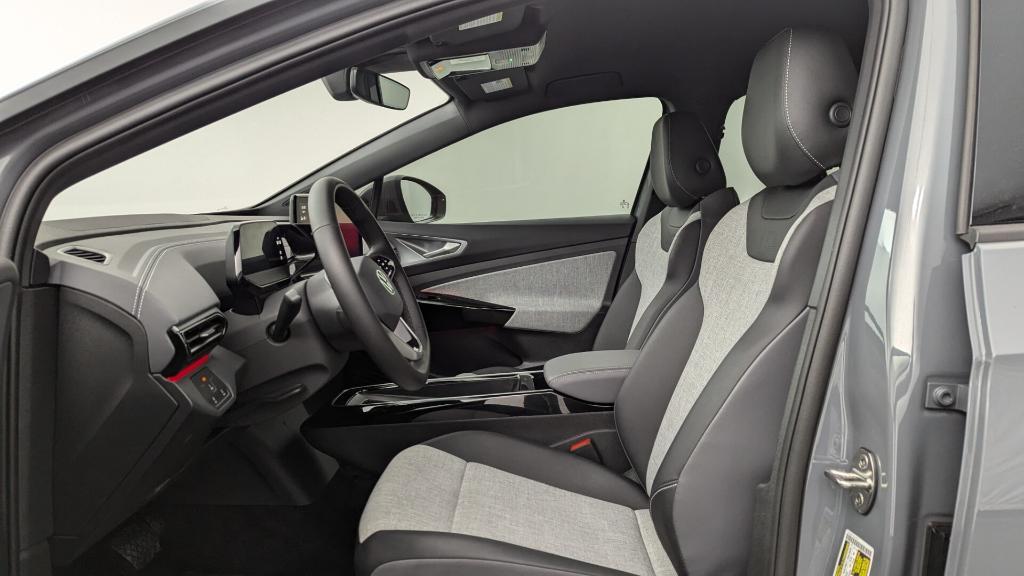 used 2024 Volkswagen ID.4 car, priced at $18,998