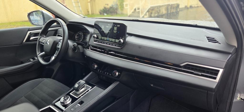 used 2024 Mitsubishi Outlander car, priced at $21,999