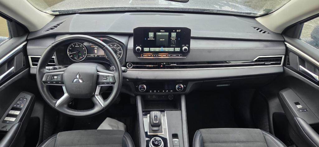 used 2024 Mitsubishi Outlander car, priced at $21,999
