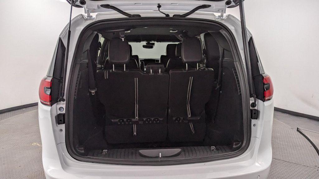 used 2026 Chrysler Pacifica car, priced at $31,999