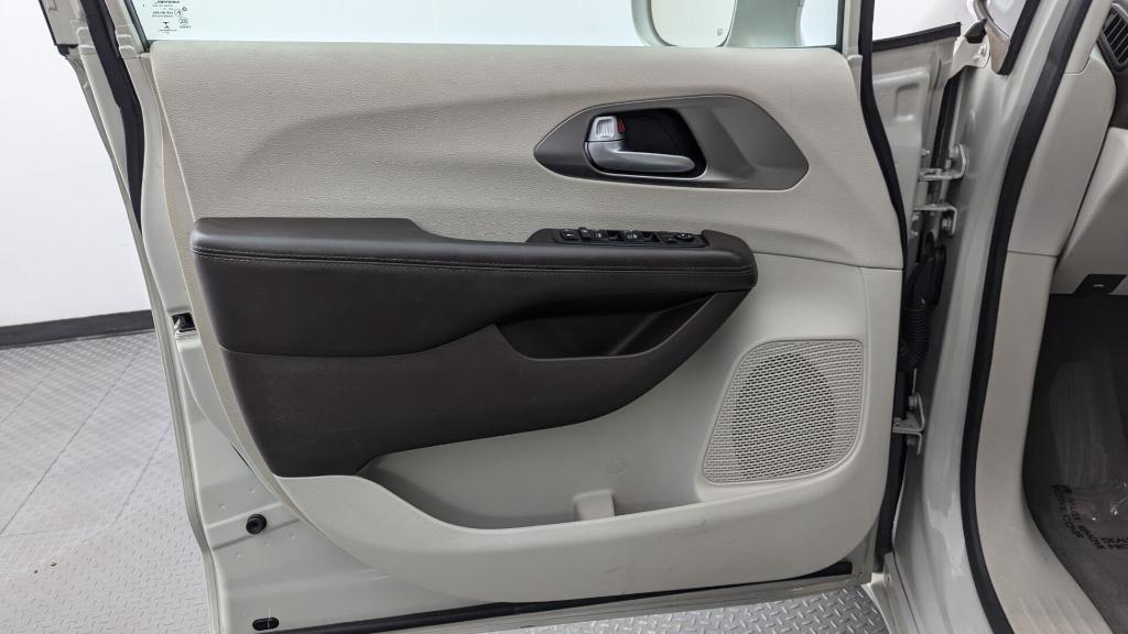 used 2017 Chrysler Pacifica car, priced at $9,899