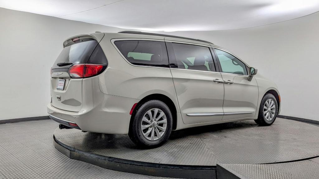 used 2017 Chrysler Pacifica car, priced at $9,899