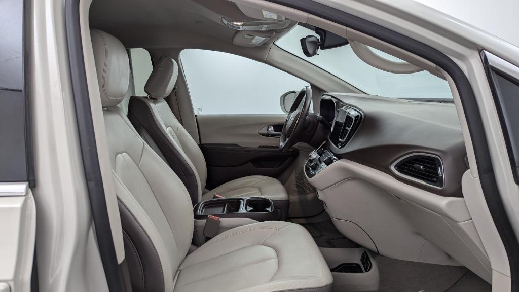used 2017 Chrysler Pacifica car, priced at $9,899